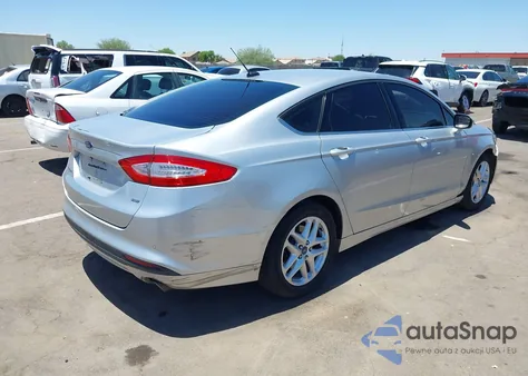 2014 Ford Fusion Se z USA, uszkodzony, nr VIN 3FA6P0H77ER352951